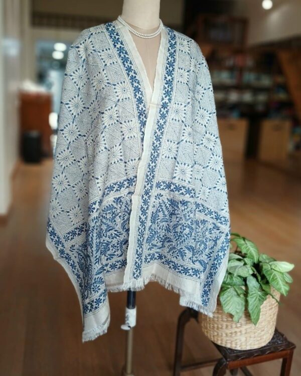 Tussar silk stole with kantha hand-embroidery, made in Santiniketan - (TSSK0001)